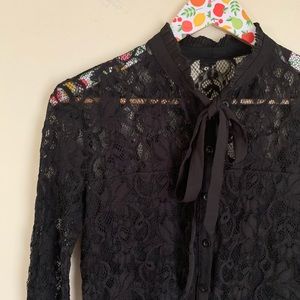 Lulus black lace long sleeve cropped blouse